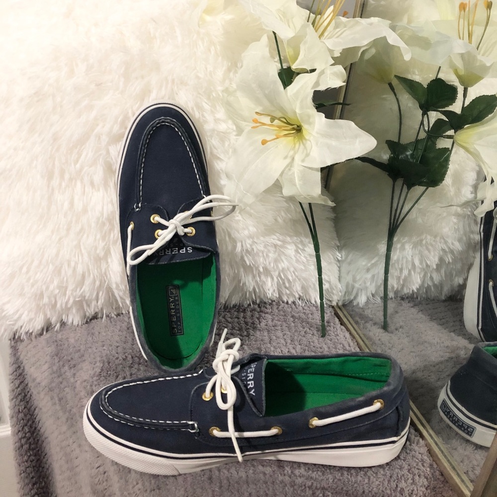 🎉🎉HOST PICK🎉🎉SALE‼️🎉🦋Super Cute Sperrys🦋